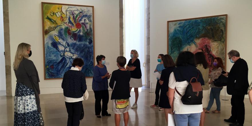 visite professionnelle, musée national Marc Chagall, salle du Message Biblique, Nice. Photo : DR (c) ADAGP, 2021