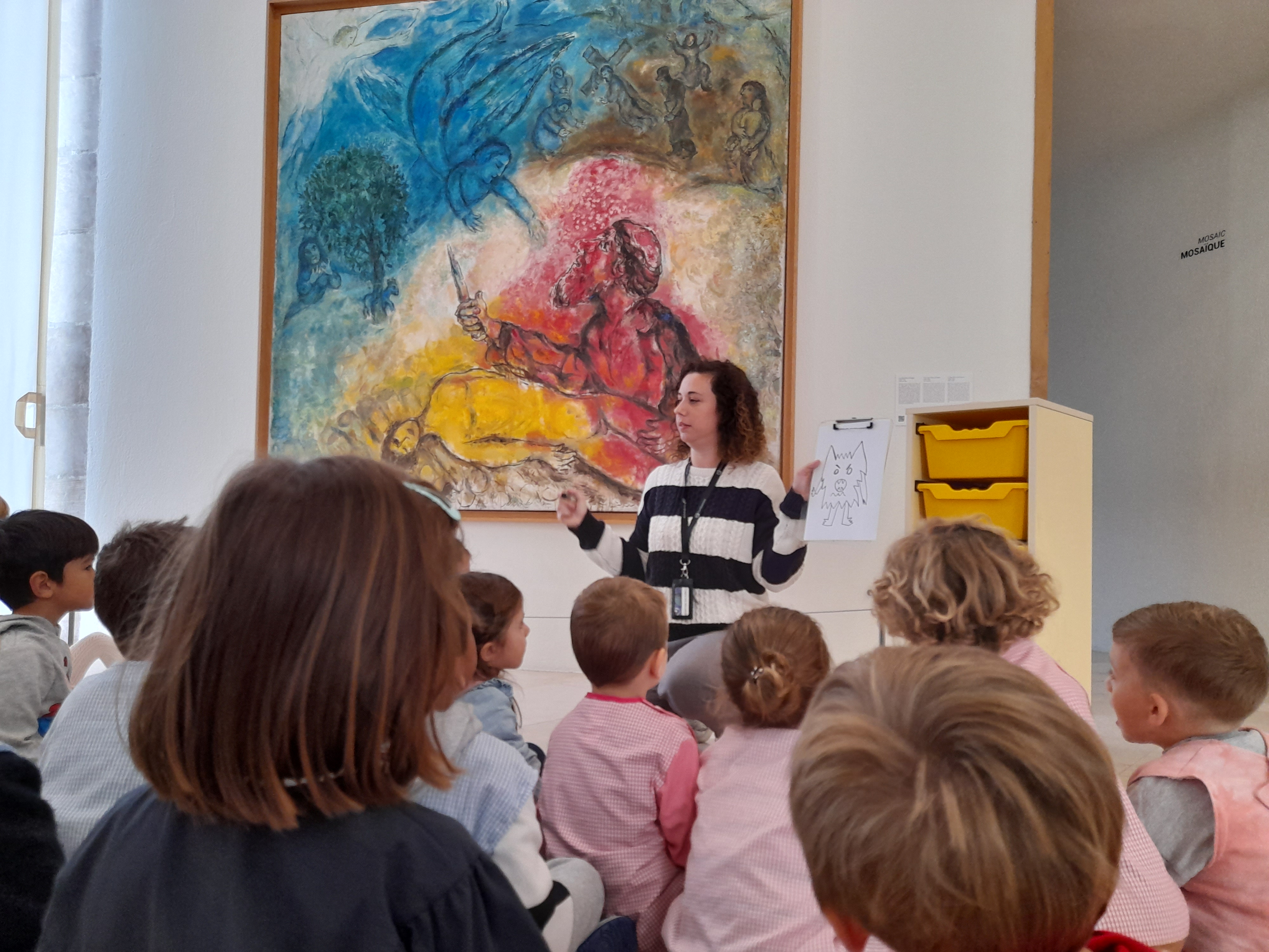 Guided tour for young audiences (children) in front of Marc Chagall's artwork, Le Sacrifice d'Isaac (1960-1966) 