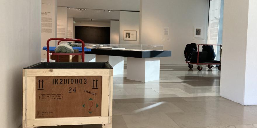 montage, exposition, salle terrasse, musée national Marc Chagall, Nice, 2024