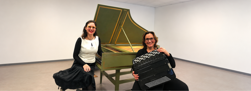 Visuel d'une enseignante et de son élève pour le concert du 26 novembre 2026