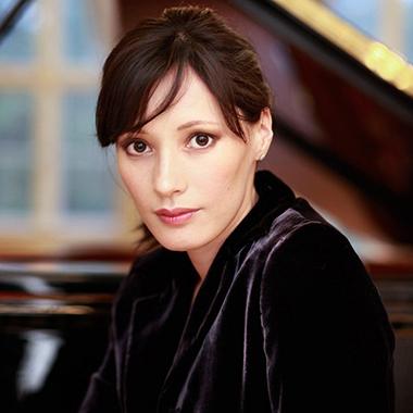 Media Name: kim_barbier_portrait-380px.jpg