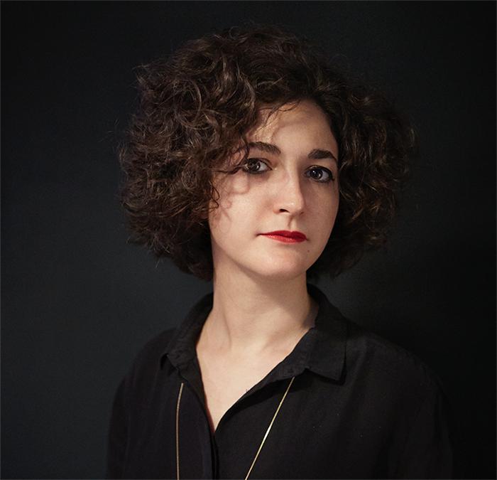 Media Name: portrait_lea_bismuth-recadre-700px.jpg