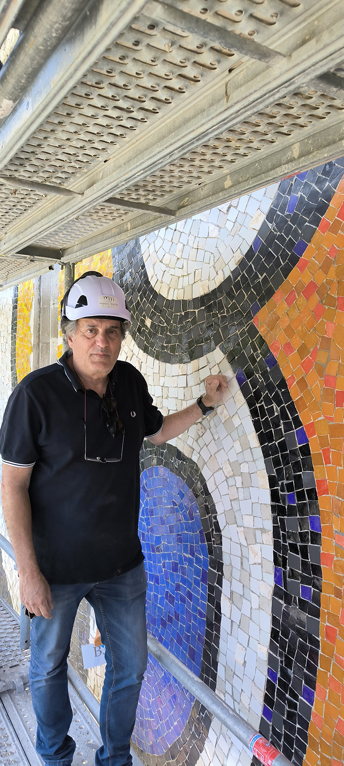 photo du restaurateur sur le chantier