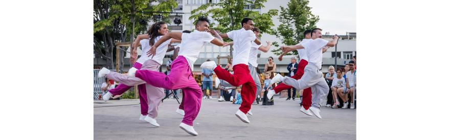 Compagnie Grenade, création "Rodéo". Photo : © Jean-Marie Muggianu / Arsud, 2024.