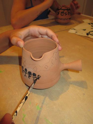 Media Name: atelier-poterie-jeune-public.jpg